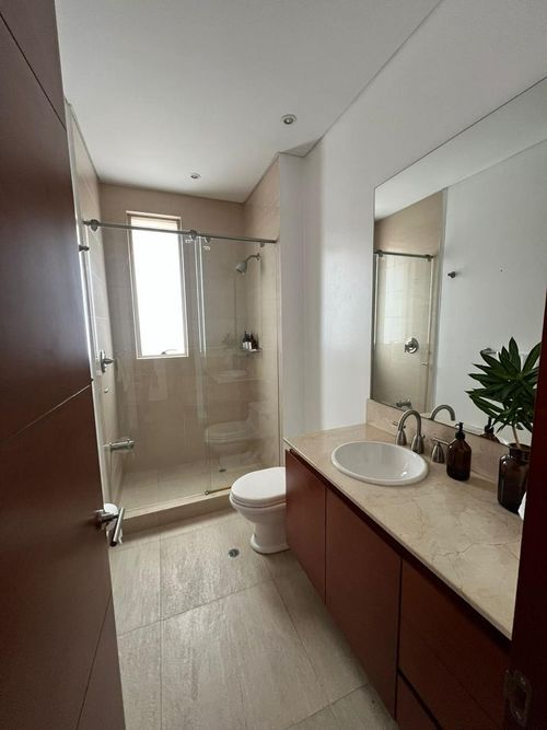 Apartamento de 2 alcobas en venta en Chico Norte, Bogotá, 245 m² · foto 7 de 10
