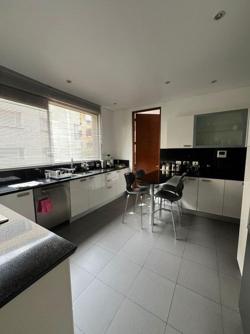 Apartamento de 2 alcobas en venta en Chico Norte, Bogotá, 245 m² · foto 4 de 10