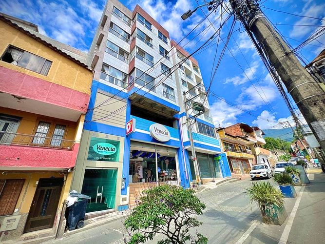 Local en venta en La Ospina, La Estrella, 61 m² · foto 4 de 9