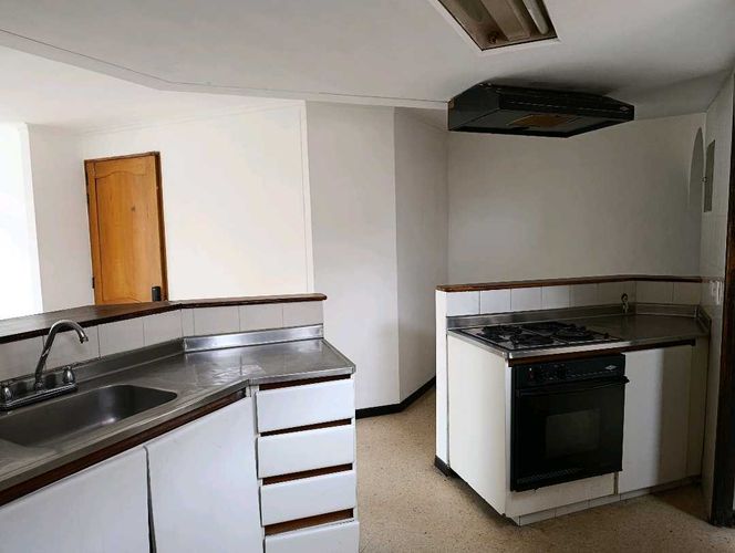Apartamento de 3 alcobas en venta en Conquistadores, Medellín, 132 m² · foto 3 de 24
