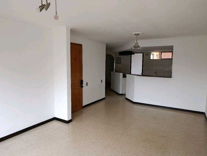 Apartamento de 3 alcobas en venta en Conquistadores, Medellín, 132 m² · foto 5 de 24