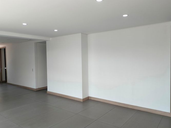 Apartamento en arriendo en El Poblado, Medellín, 86 m² · foto 7 de 16