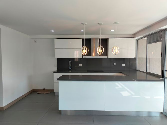 Apartamento en arriendo en El Poblado, Medellín, 86 m² · foto 4 de 16