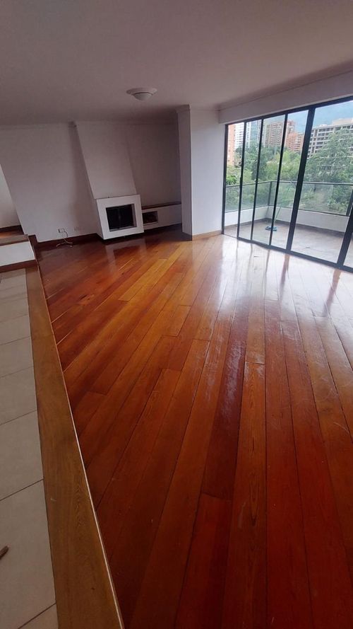 Apartamento de 3 alcobas en arriendo en Los Balsos, Medellín, 200 m² · foto 4 de 16