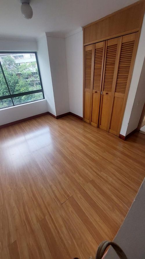 Apartamento de 3 alcobas en arriendo en Los Balsos, Medellín, 200 m² · foto 7 de 16
