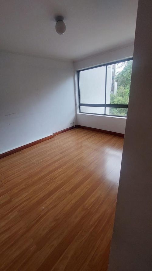 Apartamento de 3 alcobas en arriendo en Los Balsos, Medellín, 200 m² · foto 9 de 16