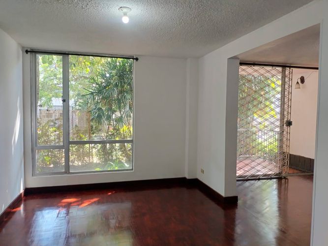 Apartamento de 3 alcobas en arriendo en El Poblado, Medellín, 127 m² · foto 3 de 17
