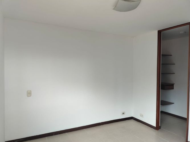 Apartamento de 3 alcobas en arriendo en El Poblado, Medellín, 84 m² · foto 5 de 17