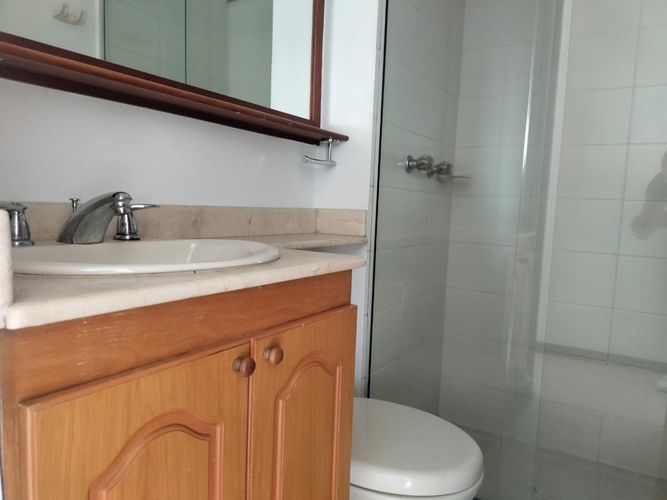 Apartamento de 3 alcobas en arriendo en El Poblado, Medellín, 84 m² · foto 16 de 17