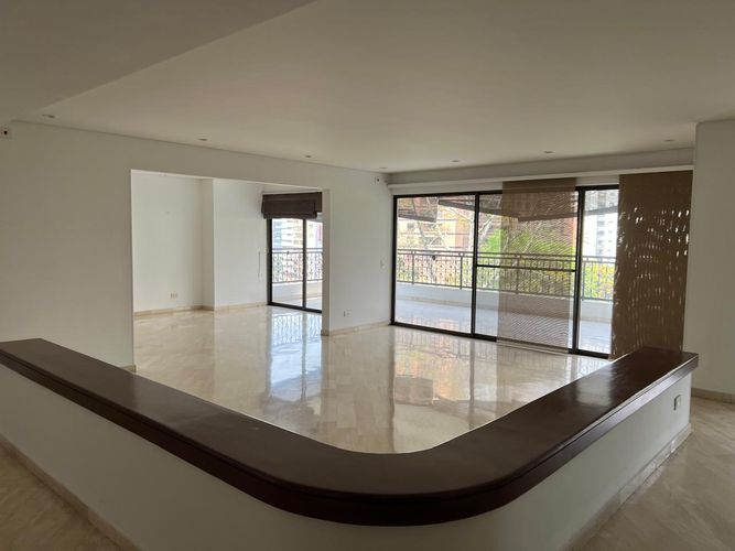 Apartamento de 4 alcobas en venta en Santa Teresita, Cali, 290 m² · foto 3 de 23