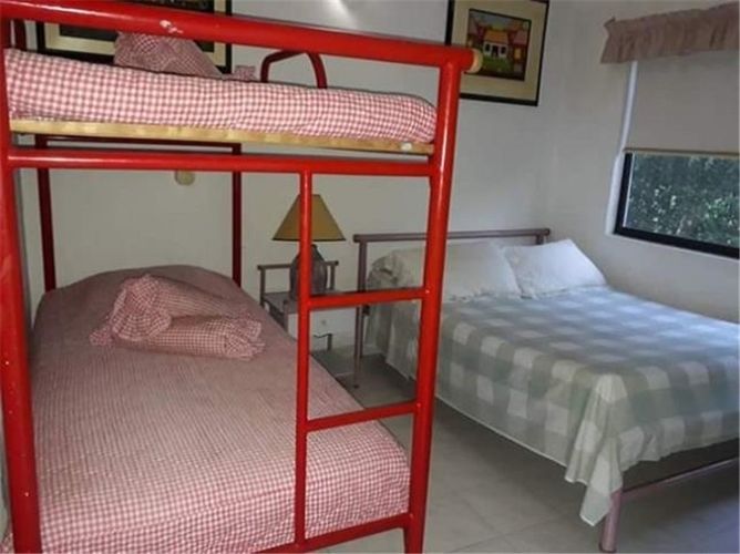 Casa de 3 alcobas en arriendo en Ricaurte, 250 m² · foto 16 de 20