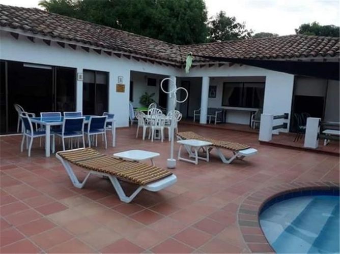 Casa de 3 alcobas en arriendo en Ricaurte, 250 m² · foto 2 de 20
