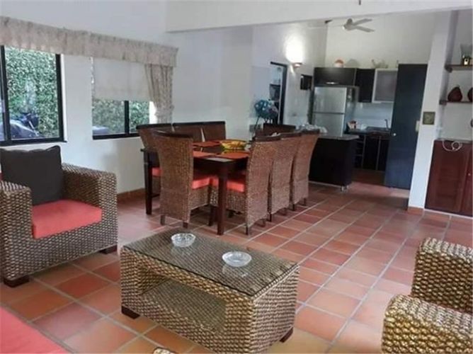 Casa de 3 alcobas en arriendo en Ricaurte, 250 m² · foto 8 de 20