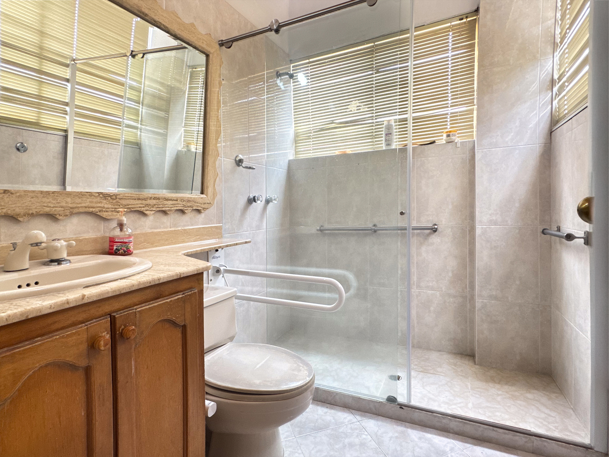 Apartamento en venta en Santa Teresita, Medellín · foto 10 de 15