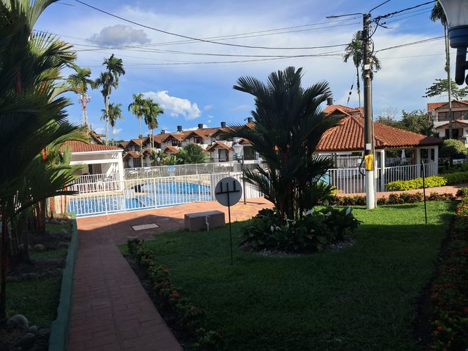 Casa de 3 alcobas en venta en Barzal Sur, Villavicencio, 147 m² · foto 8 de 12