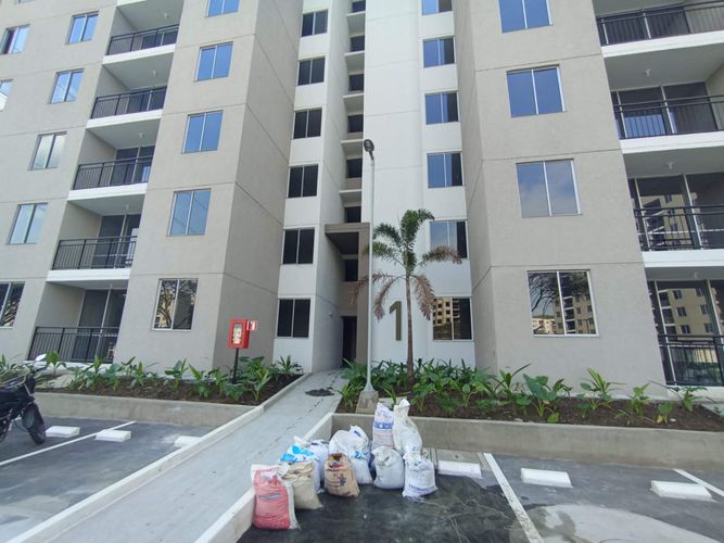 Apartamento de 2 alcobas en venta en Arroyohondo, Yumbo, 70 m² · foto 6 de 21