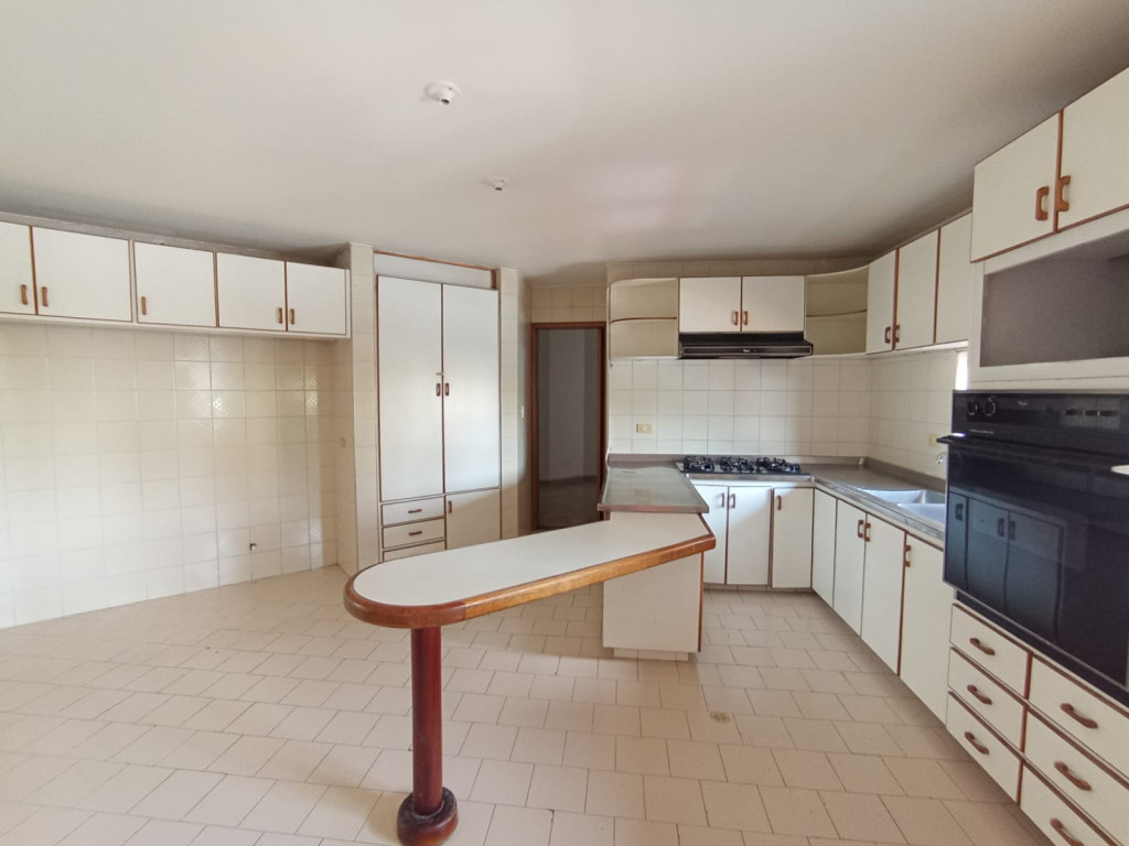 Apartamento en venta en Versalles, Cali · foto 10 de 24