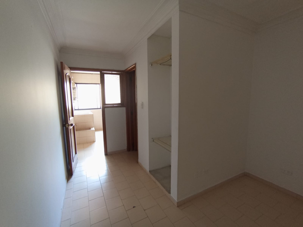 Apartamento en venta en Versalles, Cali · foto 13 de 24
