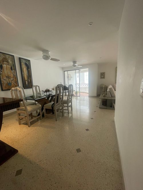 Apartamento en venta en Santa Monica, Cali · foto 2 de 24