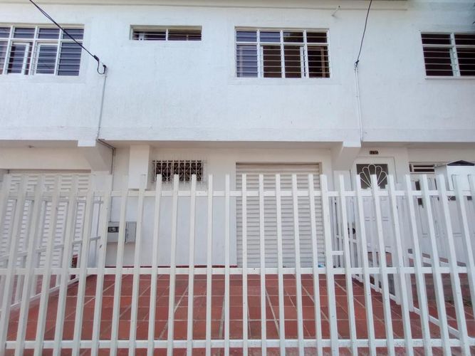 Casa de 6 alcobas en venta en Urbanizacion La Base (Planta Y Talleres), Cali, 268 m² · foto 4 de 23