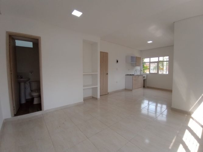 Casa de 6 alcobas en venta en Urbanizacion La Base (Planta Y Talleres), Cali, 268 m² · foto 7 de 23