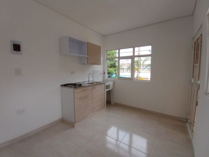 Casa de 6 alcobas en venta en Urbanizacion La Base (Planta Y Talleres), Cali, 268 m² · foto 8 de 23
