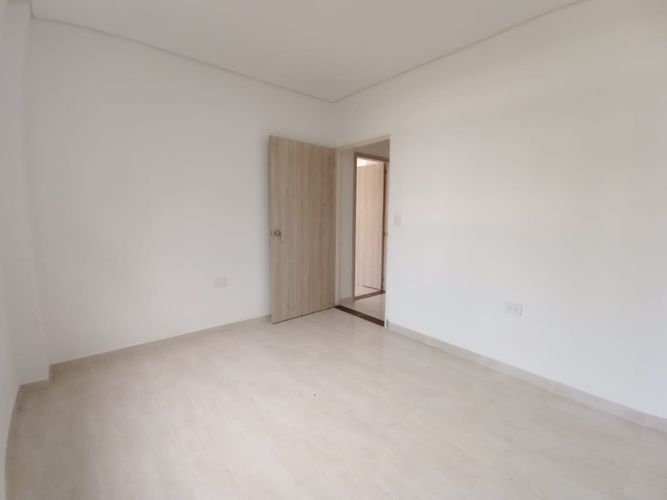 Casa de 6 alcobas en venta en Urbanizacion La Base (Planta Y Talleres), Cali, 268 m² · foto 12 de 23