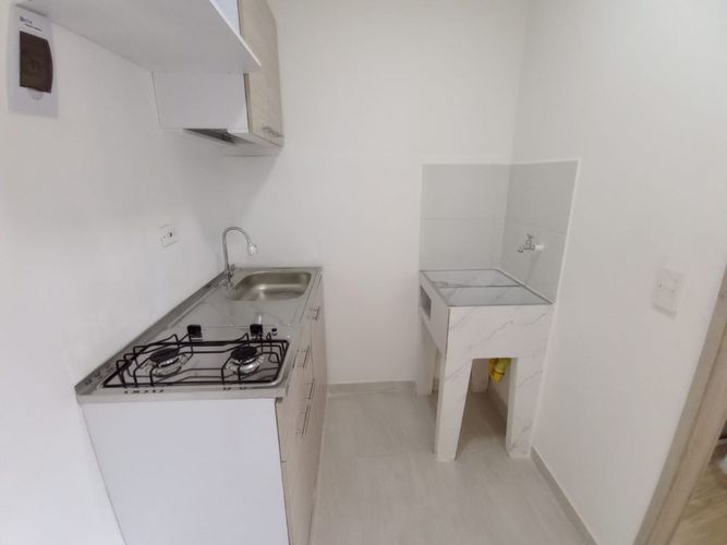 Casa de 6 alcobas en venta en Urbanizacion La Base (Planta Y Talleres), Cali, 268 m² · foto 15 de 23