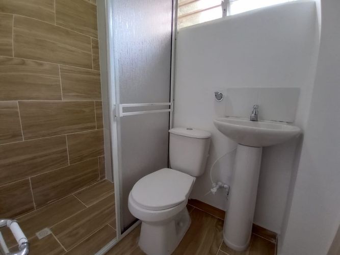 Casa de 6 alcobas en venta en Urbanizacion La Base (Planta Y Talleres), Cali, 268 m² · foto 16 de 23