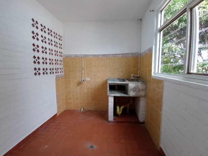 Casa de 6 alcobas en venta en Urbanizacion La Base (Planta Y Talleres), Cali, 268 m² · foto 18 de 23