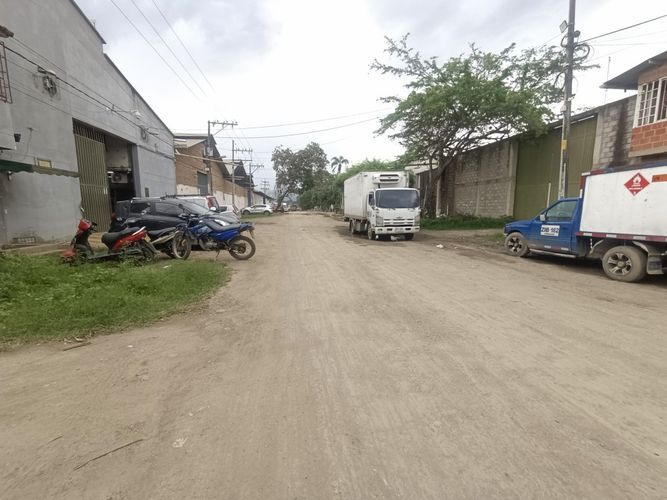 Bodega en arriendo en La Dolores, Palmira, 2000 m² · foto 2 de 24