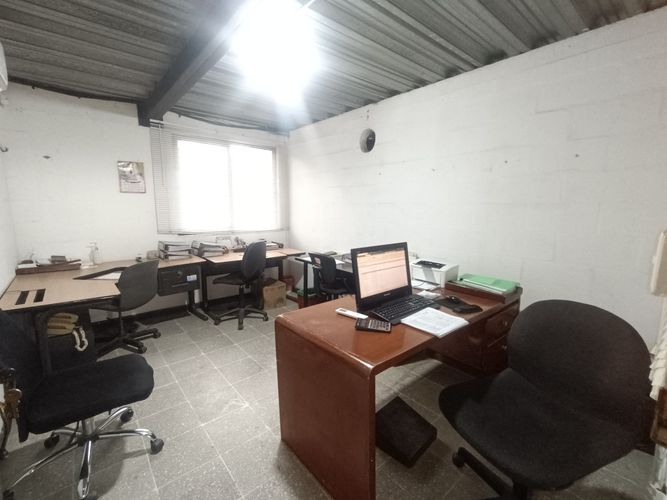 Bodega en arriendo en La Dolores, Palmira, 2000 m² · foto 13 de 24
