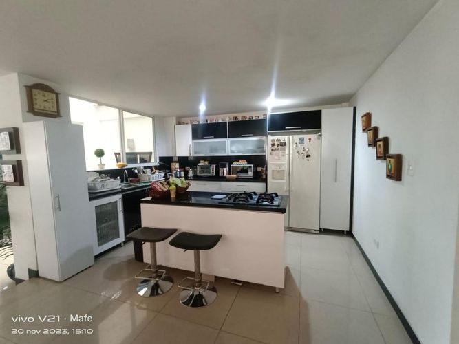 Casa de 4 alcobas en venta en Las Mercedes, Palmira, 347 m² · foto 8 de 24