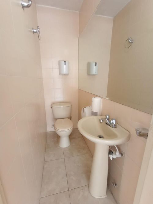 Edificio en arriendo en Los Libertadores, Cali, 1484 m² · foto 18 de 24