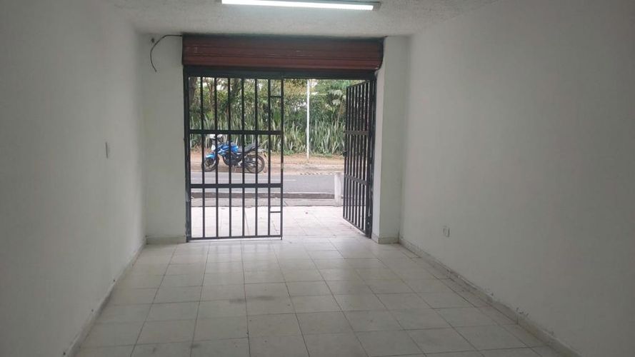 Local en arriendo en La Esmeralda, Cali, 35 m² · foto 7 de 17