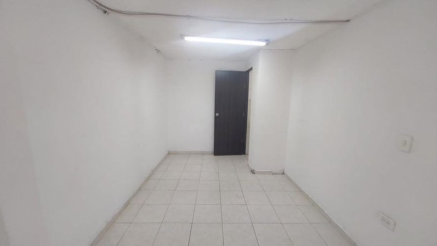 Local en arriendo en La Esmeralda, Cali, 35 m² · foto 14 de 17