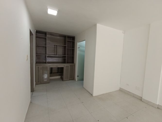 Local en arriendo en Granada, Cali, 105 m² · foto 6 de 9