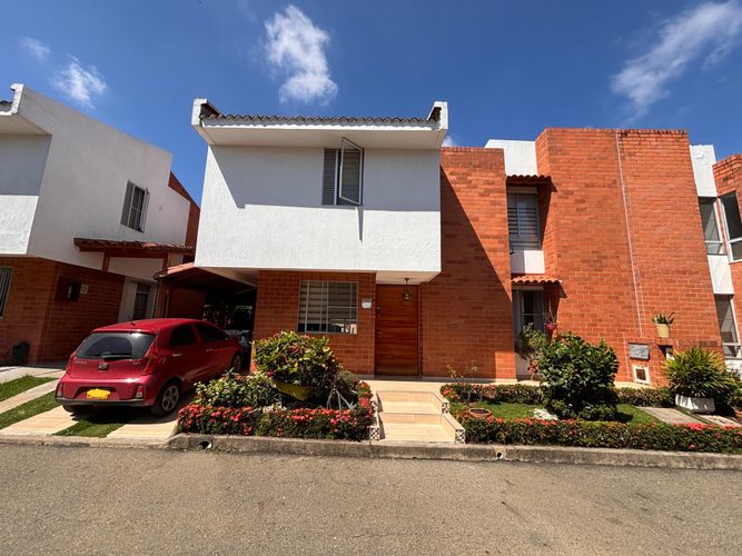Casa de 3 alcobas en venta en Cinco Soles, Jamundí, 140 m² · foto 2 de 17