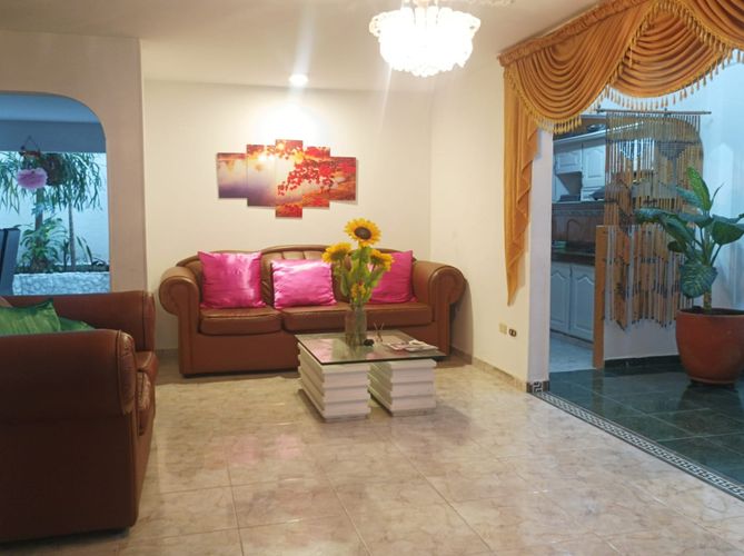 Casa de 4 alcobas en venta en Valle Del Lili, Cali, 320 m² · foto 3 de 24