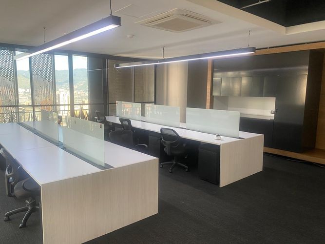 Oficina en arriendo en El Poblado, Medellín, 420 m² · foto 13 de 20