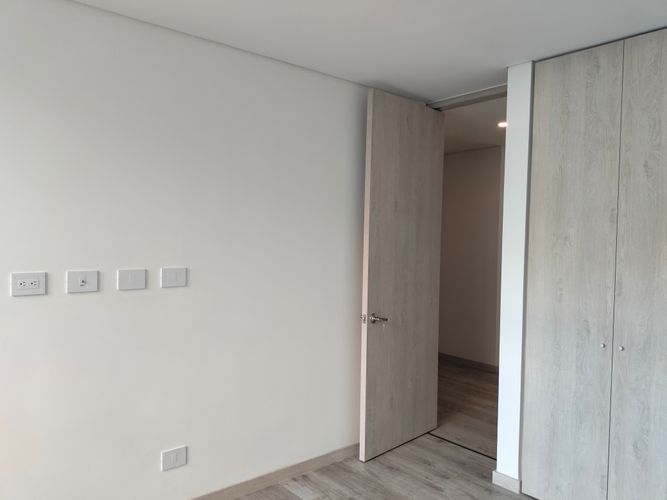 Apartamento de 3 alcobas en arriendo en El Poblado, Medellín, 122 m² · foto 4 de 15