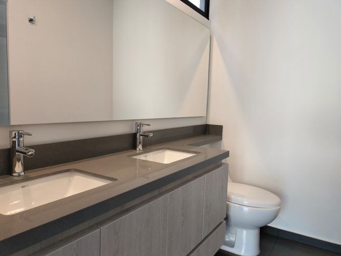 Apartamento de 3 alcobas en arriendo en El Poblado, Medellín, 122 m² · foto 12 de 15