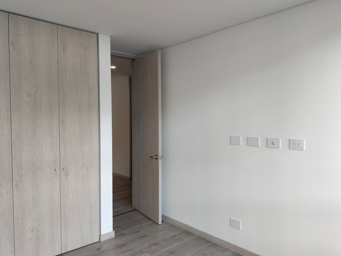 Apartamento de 3 alcobas en arriendo en El Poblado, Medellín, 122 m² · foto 7 de 15