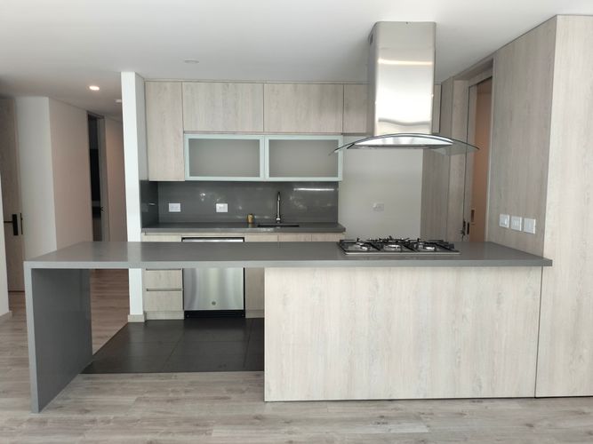 Apartamento de 3 alcobas en arriendo en El Poblado, Medellín, 122 m² · foto 9 de 15