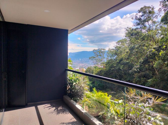 Apartamento de 3 alcobas en arriendo en El Poblado, Medellín, 122 m² · foto 14 de 15