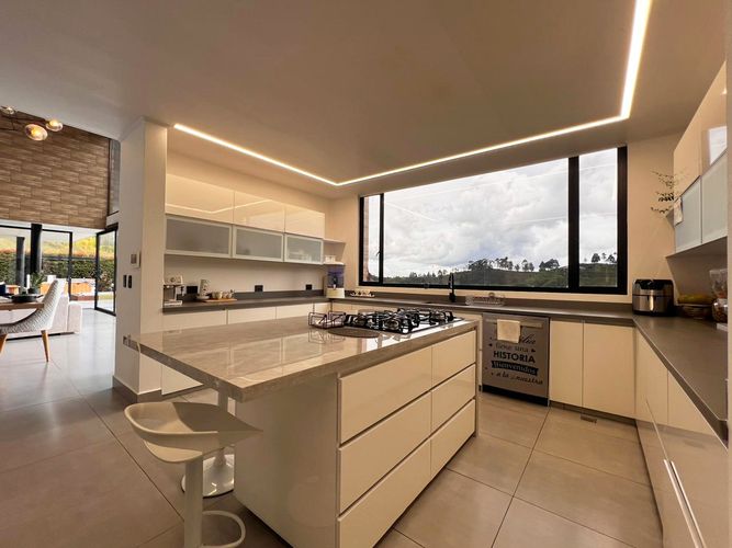 Casa de 4 alcobas en arriendo en Guarne, 650 m² · foto 6 de 18