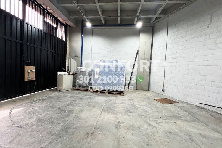 Bodega en arriendo en Trinidad, Medellín, 100 m² · foto 2 de 7