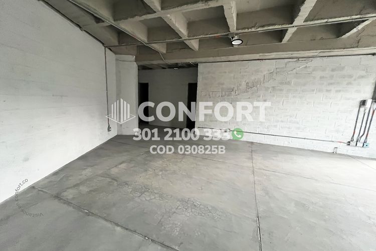 Bodega en arriendo en Trinidad, Medellín, 90 m² · foto 2 de 9