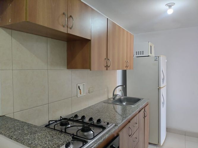 Apartamento de 2 alcobas en arriendo en El Poblado, Medellín, 78 m² · foto 3 de 15