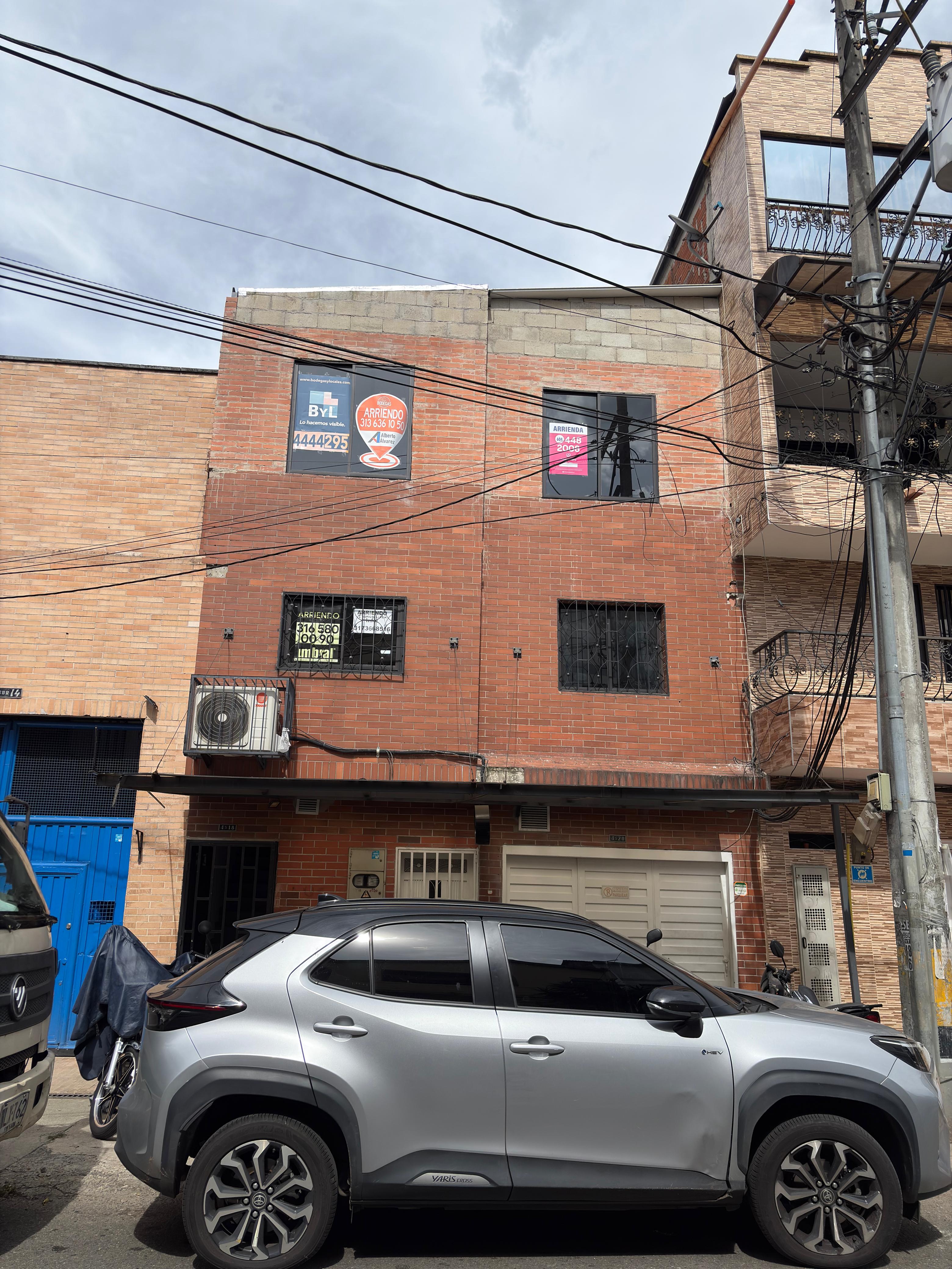 Warehouse for sale in Guayabal, Medellín